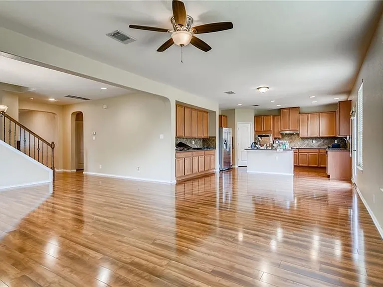 169 Pomegranate Cv — Photo 2