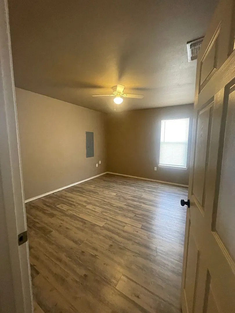 Move in Fee WAIVED, if you move in during November or December — Photo 4