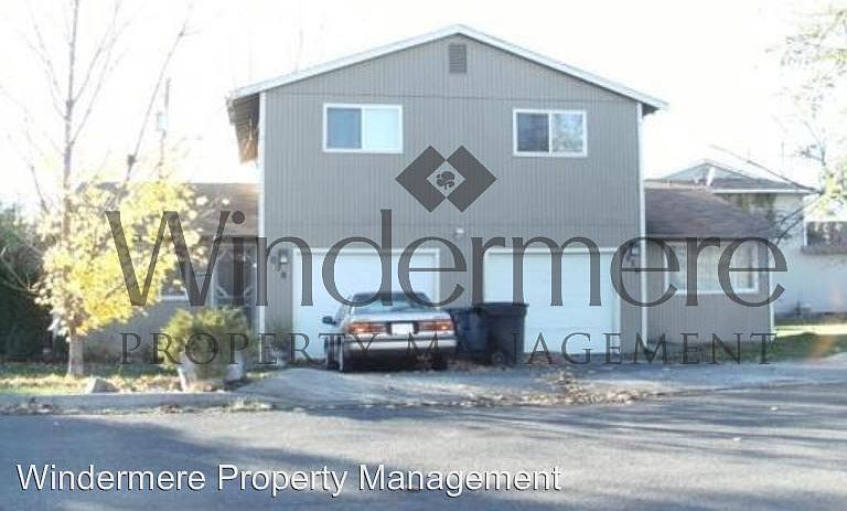 1st image of 2028 Delaware Ave