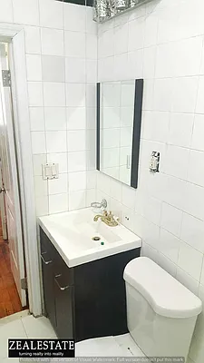 Rented by Realty Nerd | media 3