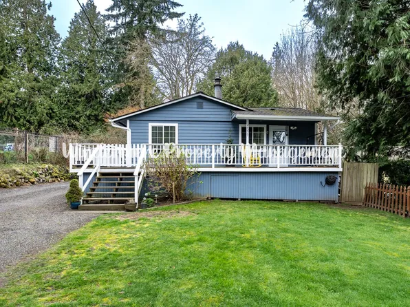 26277 Edgewater Pl NW, Poulsbo, WA 98370