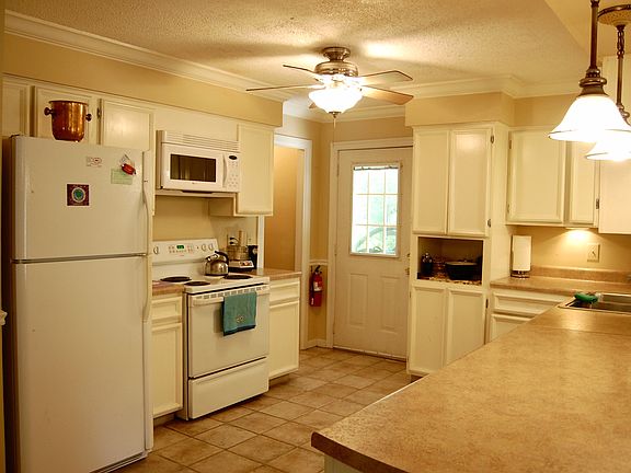 Open kitchen
