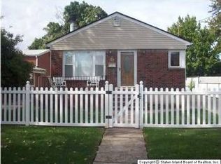 97 Laconia Ave, Staten Island, NY 10305