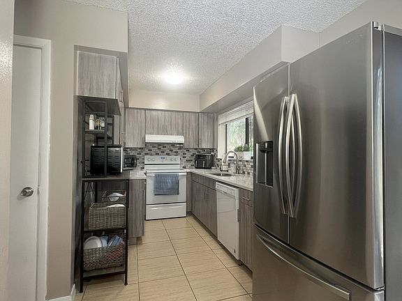 2nd image of 2524 Coral Springs Dr #24