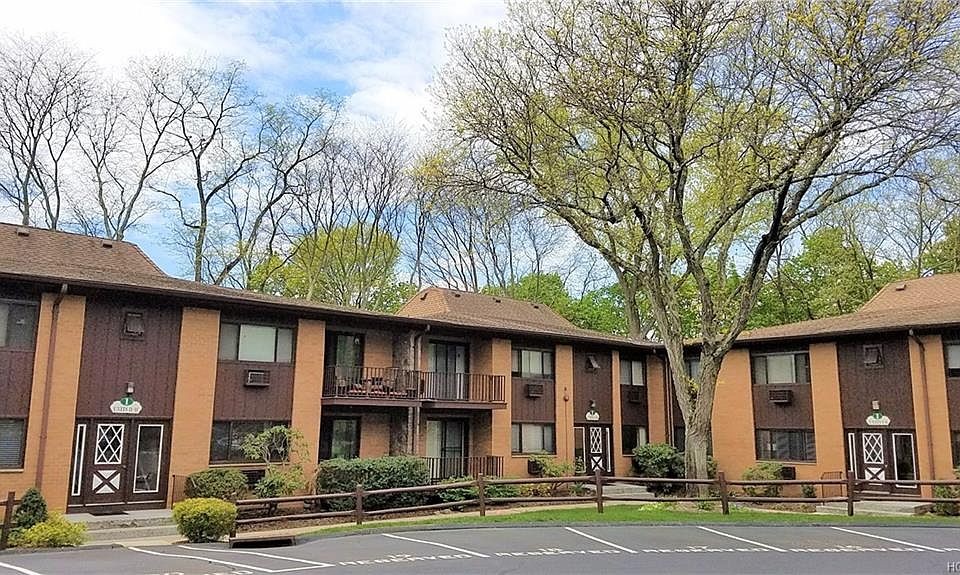 1st image of 1 W Lawrence Park Dr Unit 6