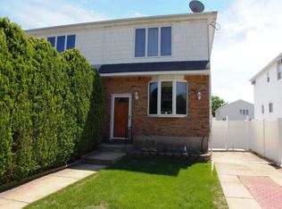 464 Dongan Hills Ave, Staten Island, NY 10305