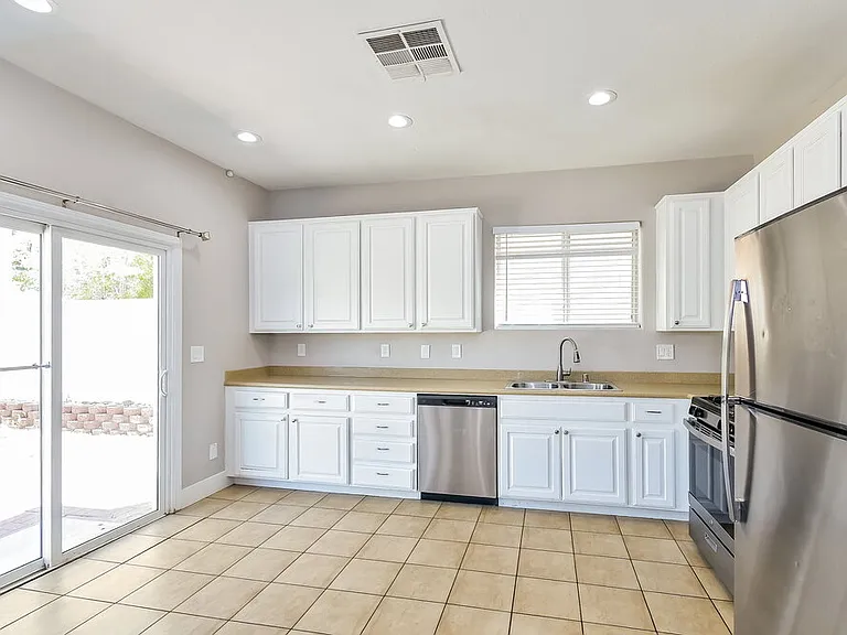 8052 Severn Valley St — Photo 7