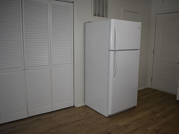 3rd image of 958 N 1300 W