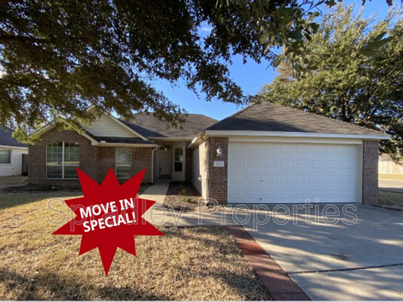 1st image of 2719 Blue Meadow Dr