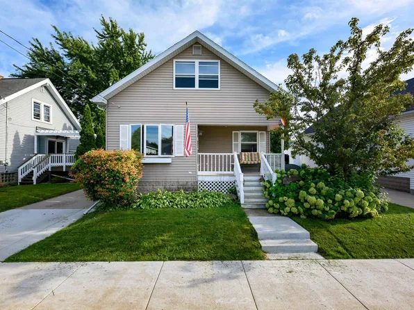 1113 Arthur Ave, Oshkosh, WI 54902