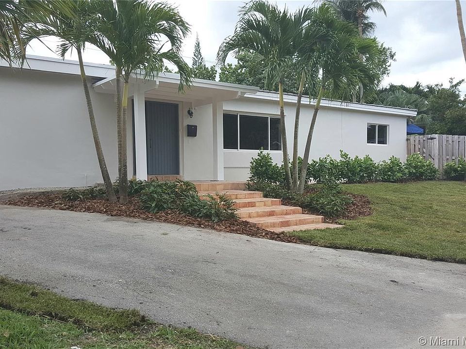 1st image of 526 Satinwood Dr #0