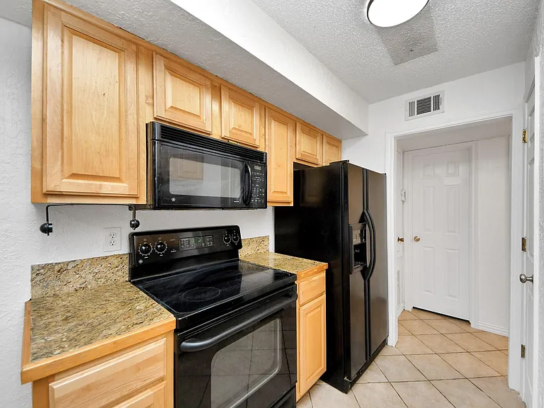 17331 Red Oak Dr #55 — Photo 21