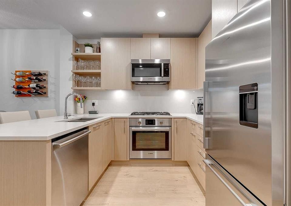 1st image of 88 E 9th St NE #117