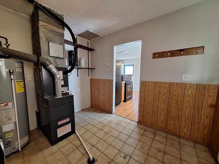 27067 Lawnwood St — Photo 8