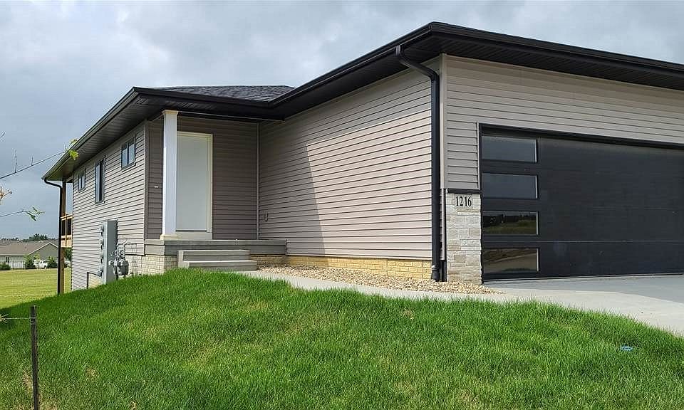 1st image of 1216 Loren Dr