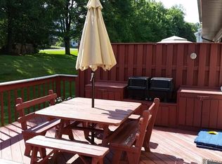 2564 Hawthorne Dr, Oakdale, PA 15071