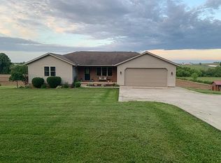 744 S Mount Eaton Rd, Dalton, OH 44618