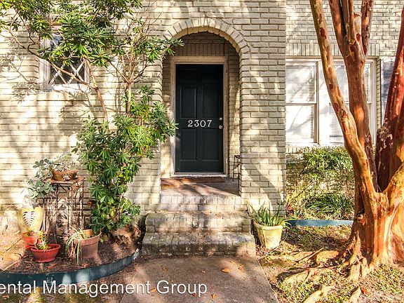 4th image of 2307 1/2 Driscoll St