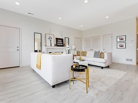 3rd image of 6537 W Dickens Ave Unit 3W