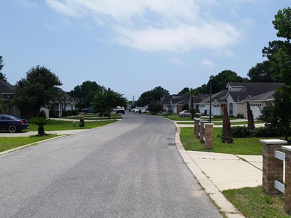 5th image of 979 Claeven Cir