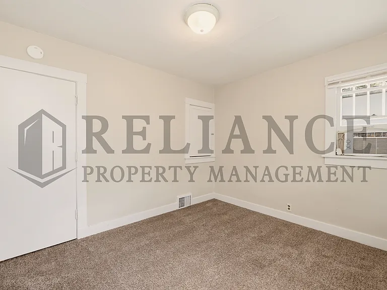 525 S Chautauqua Ave — Photo 48