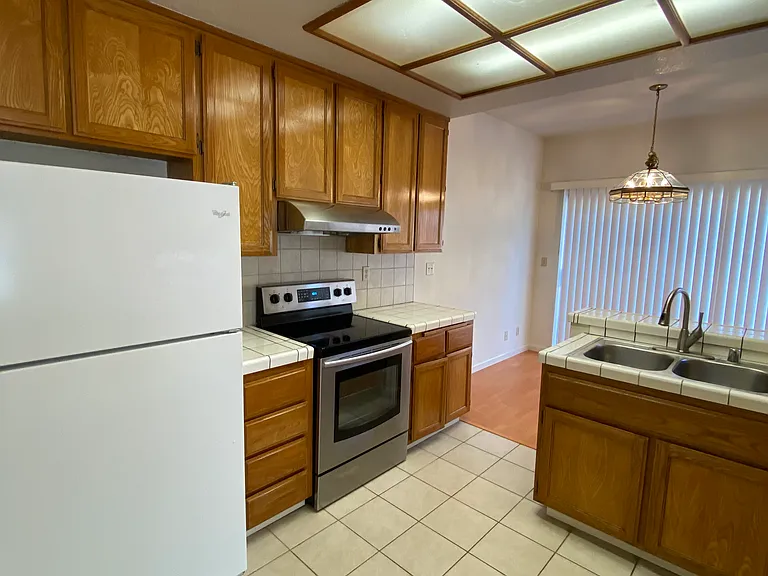 5315 Shattuck Ave — Photo 13