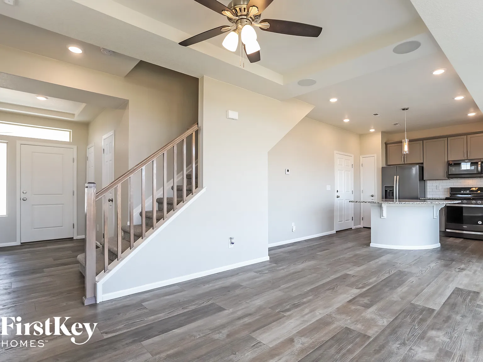 3 bed, 2.0 bath, 1982 sqft, $2,720 — Photo 4