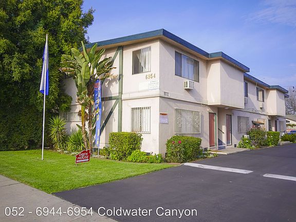 2nd image of 6944 Coldwater Canyon Ave APT 04