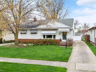 11072 Barrington Blvd, Parma Heights, OH, 44130
