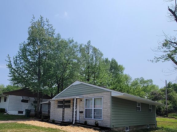 3rd image of 180 Brigadoon Cir
