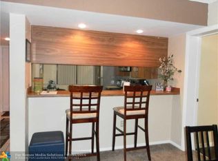1512 Whitehall Dr APT 104, Davie, FL 33324