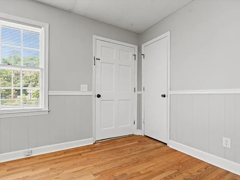 423 Sheffield Dr — Photo 14