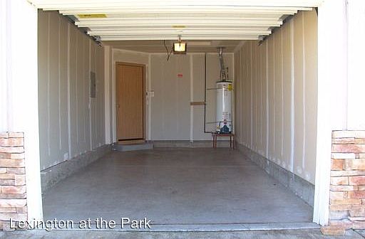2nd image of 2437 Mount Vernon St SE