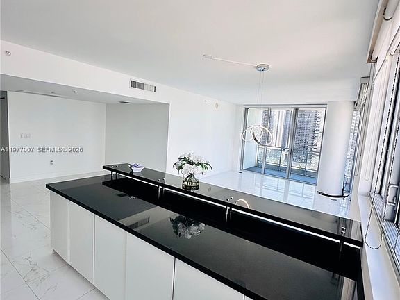 4th image of 92 SW 3rd St APT 3105