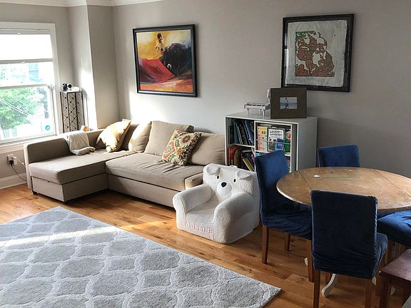 5th image of 217 Whiton St Floor 2