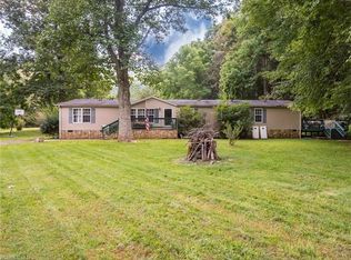 1149 Bee Tree Rd, Swannanoa, NC 28778