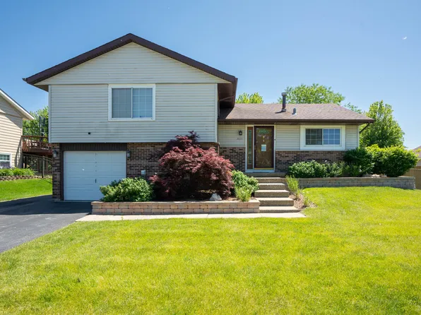 7631 W New Castle Dr, Frankfort, IL 60423