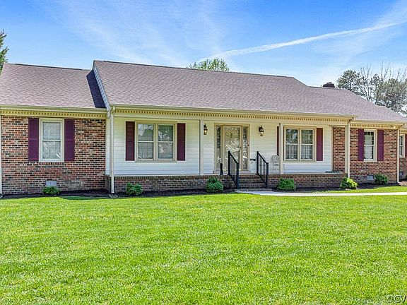 4th image of 8007 Chartwell Dr