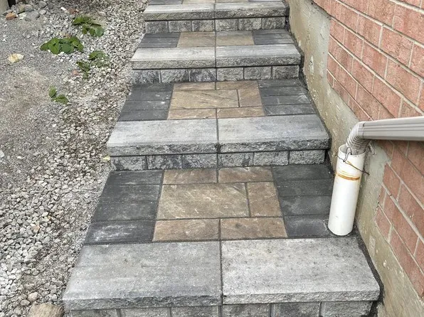 33 Styles Cres, Ajax, ON L1Z 1S4