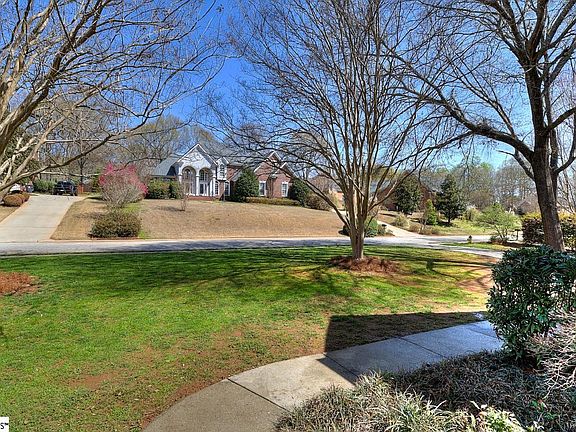 5th image of 26 Sycamore Ridge Dr