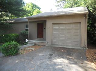 8709 Olde Colony Trl APT 6, Knoxville, TN 37923