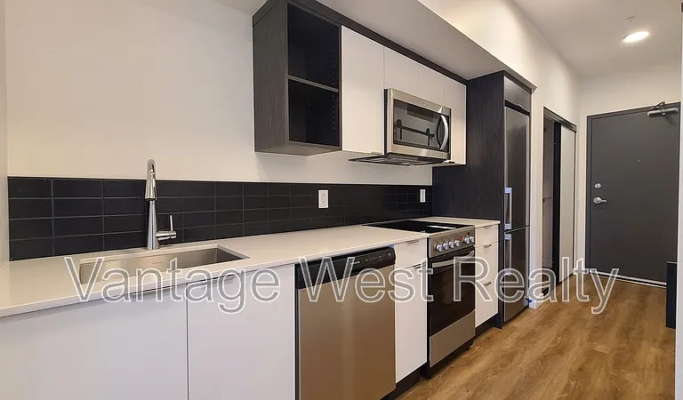 615 Rutland Rd N #314 — Photo 1