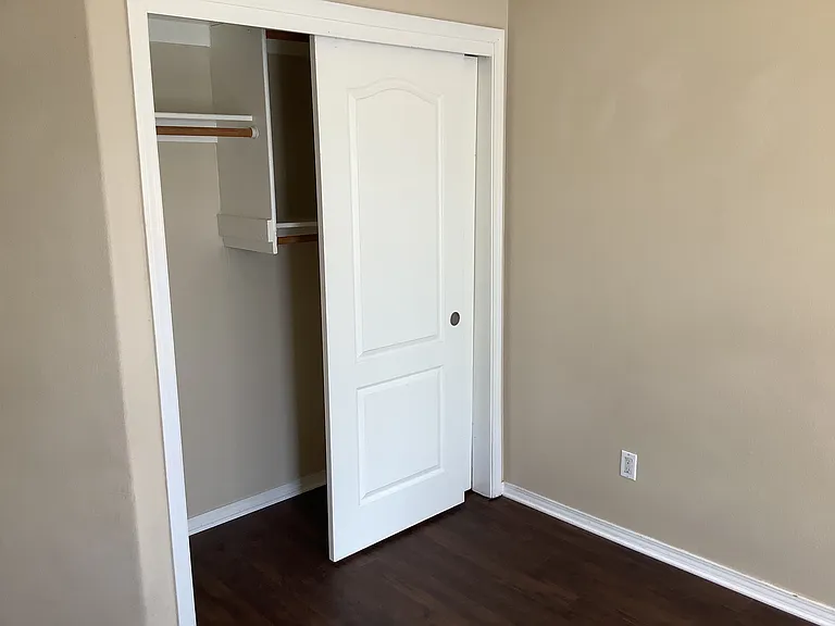 7623 Banyon Ave NW — Photo 16