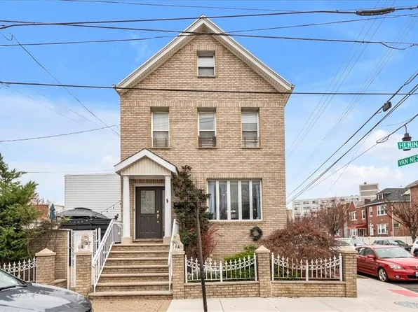 1700 Hering Avenue, Bronx, NY 10461