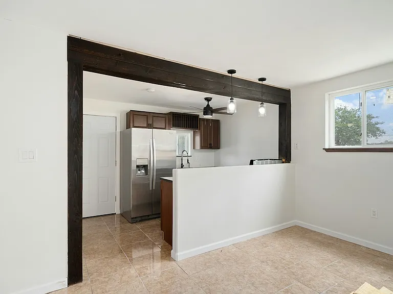 215 S 11th St #1 — Photo 8