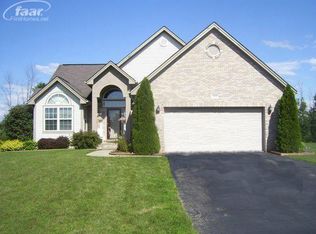 5068 Parkwood Ct, Flushing, MI 48433