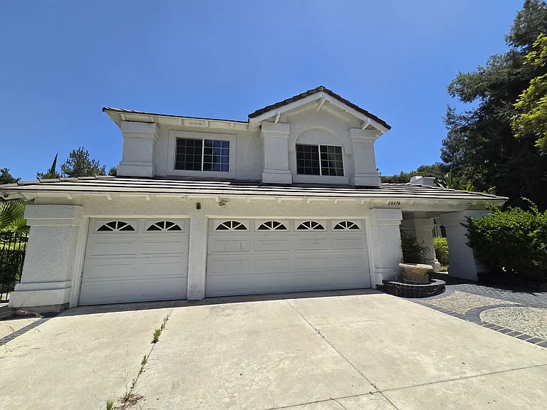 20376 Bickford Dr — Photo 1