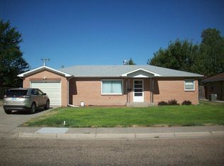 910 Montana Ave, Goodland, KS 67735