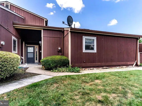 834 Lee Ln, Enola, PA 17025