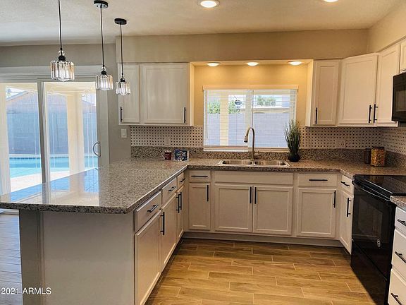 4th image of 3701 W Mandalay Ln